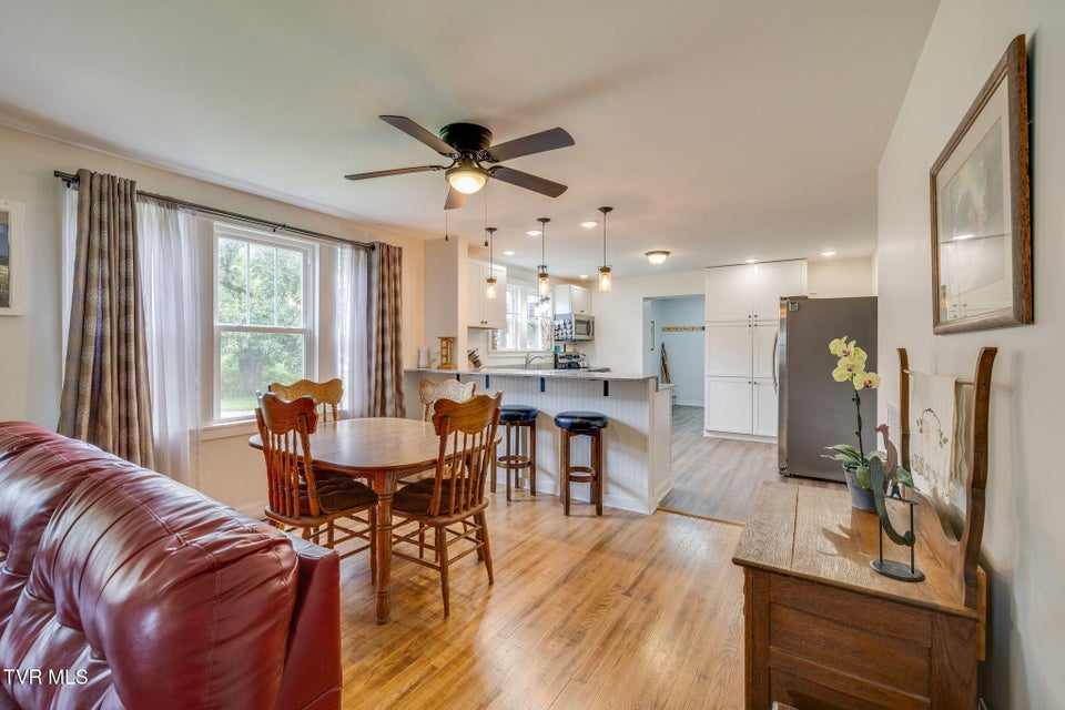 Photo #10: 205 Willow Street