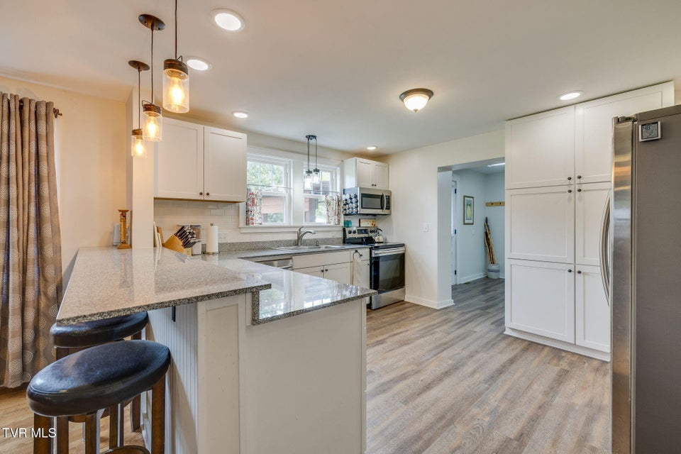 Photo #12: 205 Willow Street