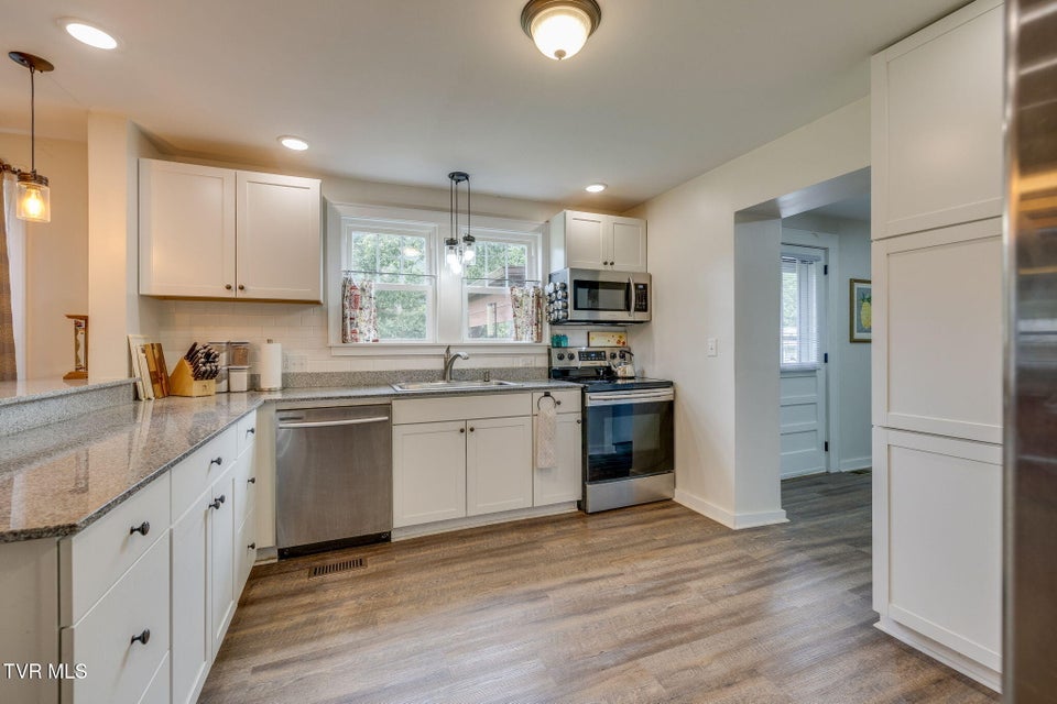 Photo #13: 205 Willow Street