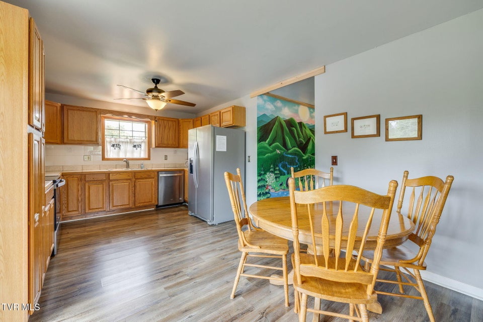 Photo #32: 205 Willow Street