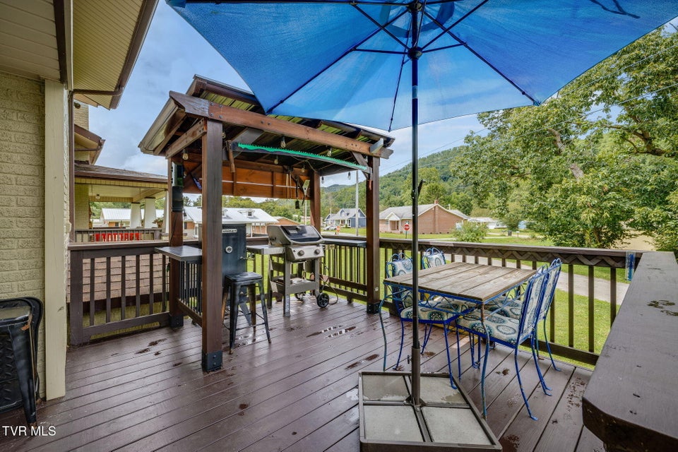 Photo #43: 205 Willow Street