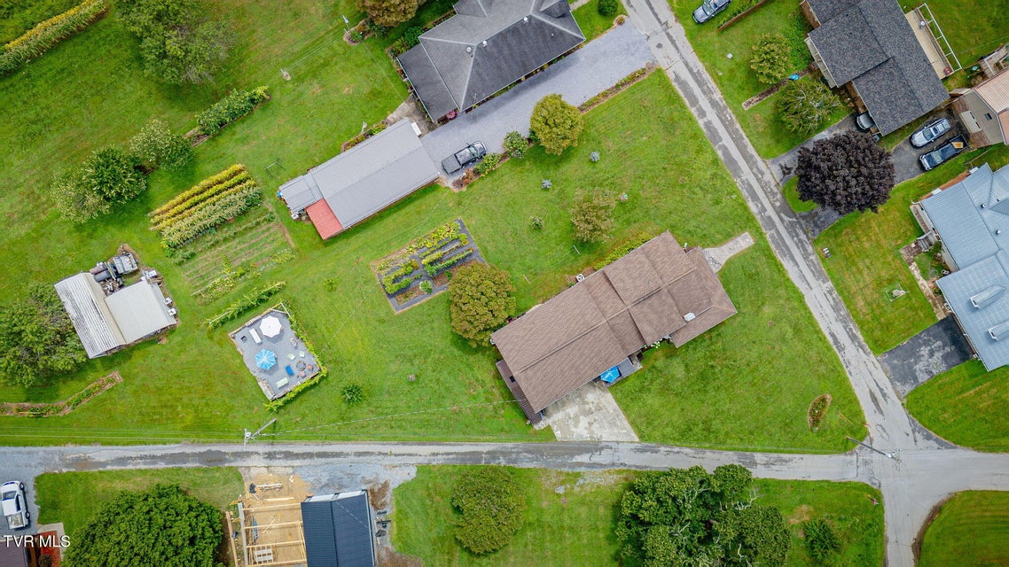 Photo #51: 205 Willow Street