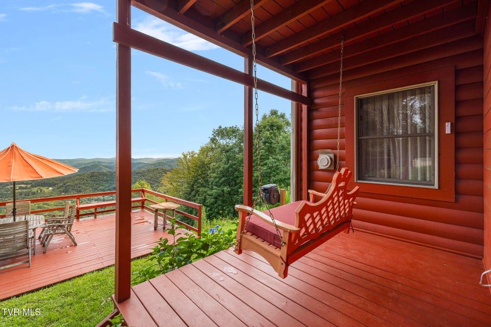 Photo #37: 264 Roanwood Road