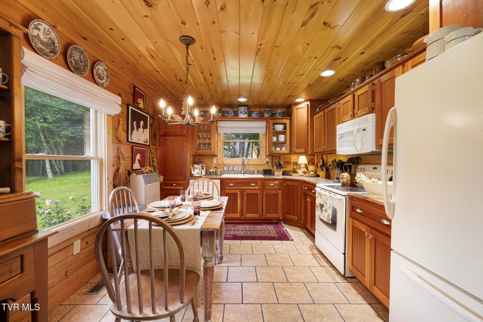 Photo #34: 264 Roanwood Road
