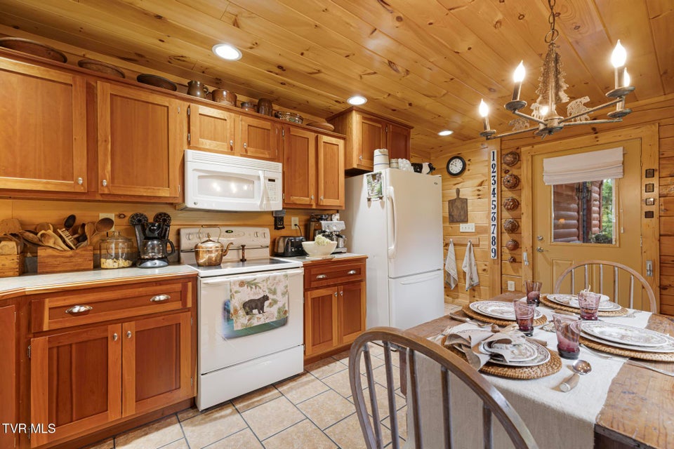 Photo #36: 264 Roanwood Road