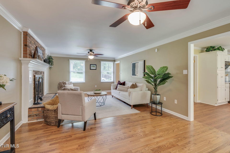 Photo #3: 2104 Southcote Drive