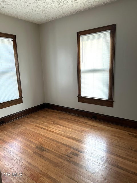 Photo #32: 210 Cottage Avenue