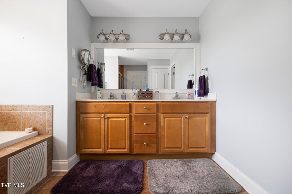 Photo #37: 220 Ridgeview Meadows Drive