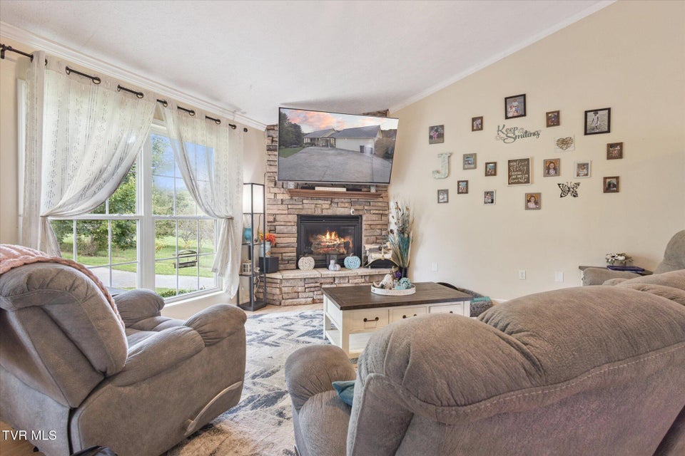 Photo #3: 7717 Greenbriar Road