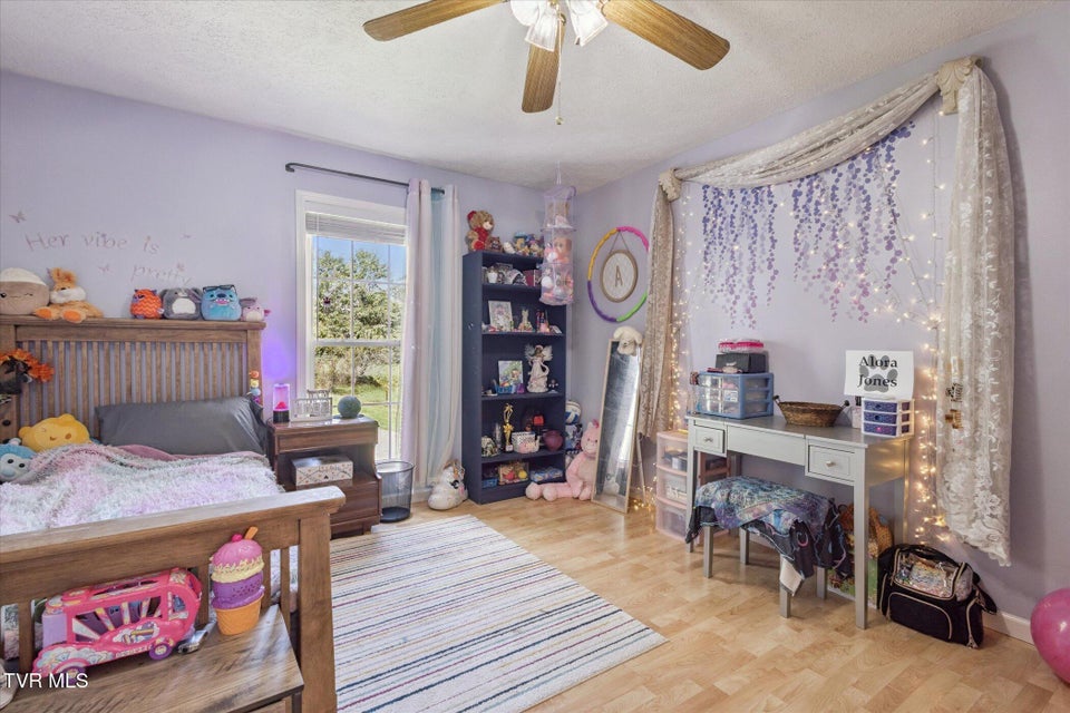 Photo #18: 7717 Greenbriar Road
