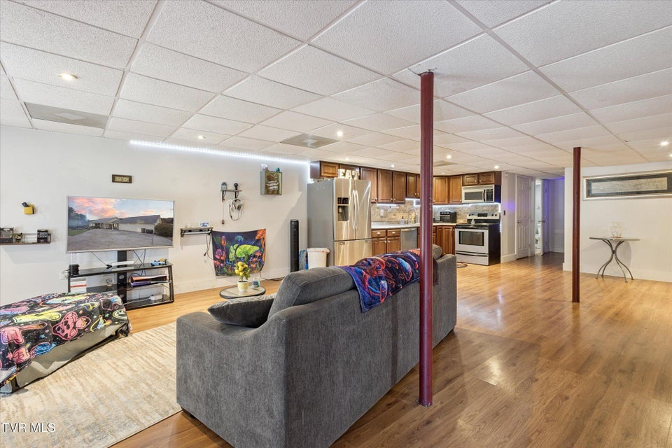 Photo #29: 7717 Greenbriar Road