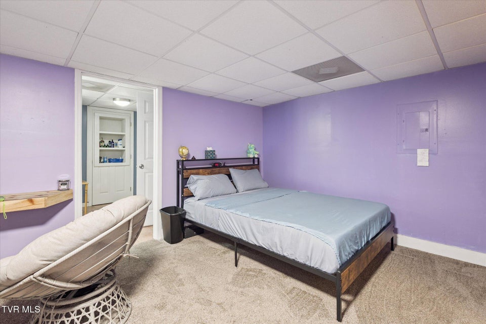 Photo #37: 7717 Greenbriar Road