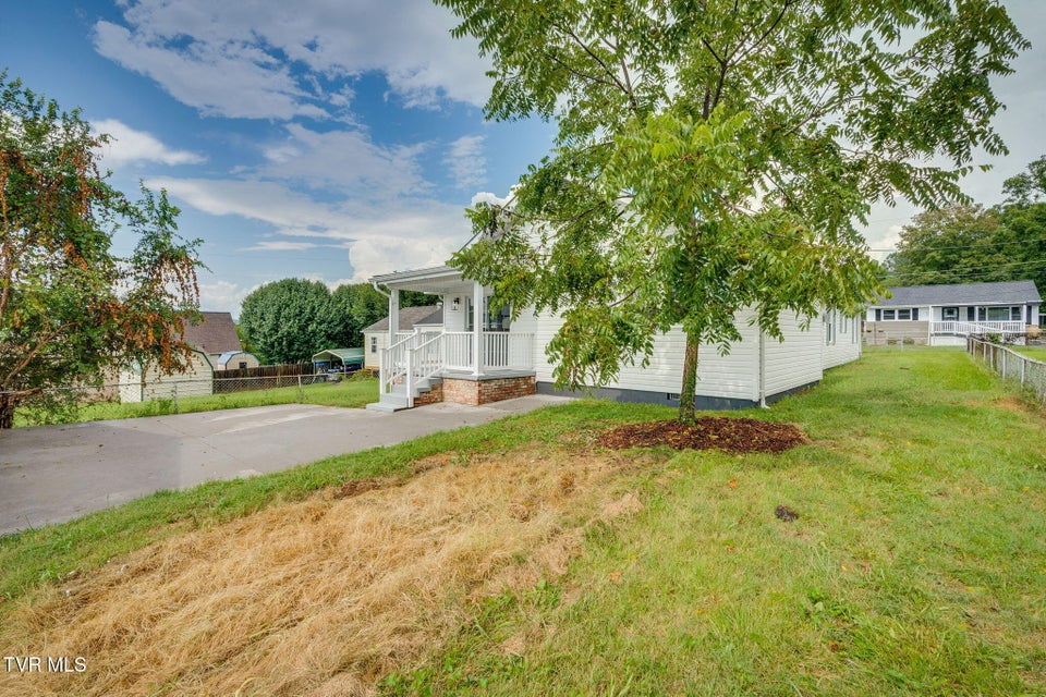 Photo #28: 321 Rockwood Street