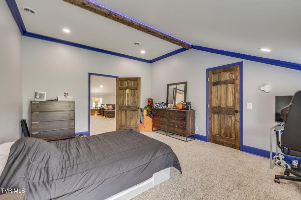 Photo #41: 544 Armstrong Drive