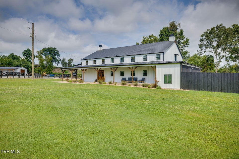 Photo #3: 544 Armstrong Drive