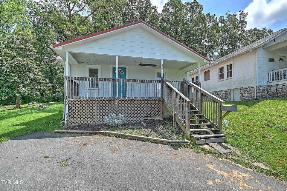 Photo #2: 1433 Miller Street