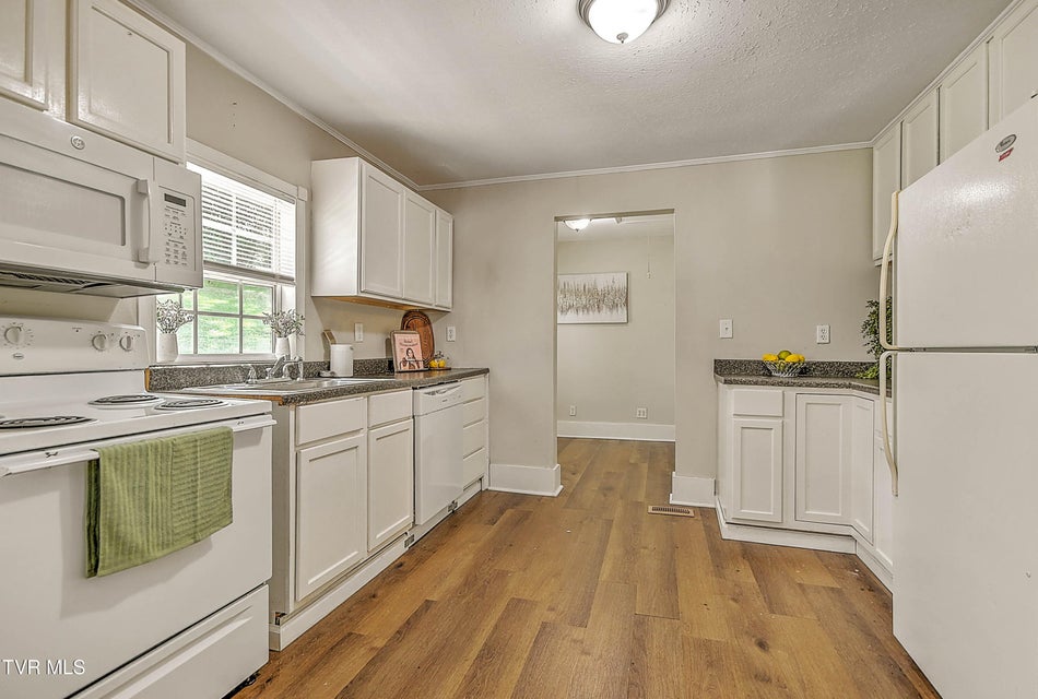Photo #20: 1433 Miller Street
