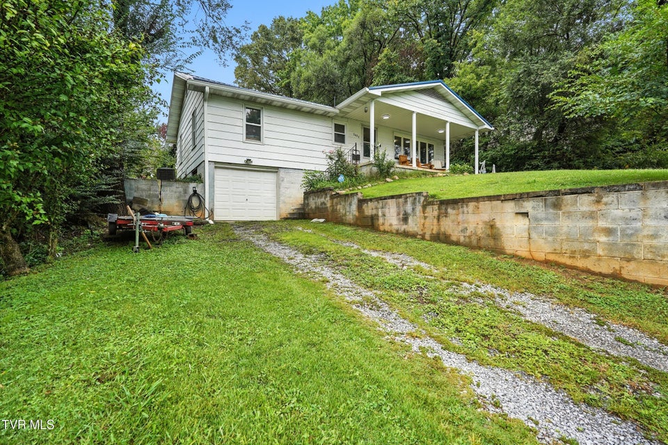 Photo #3: 3404 Page Street