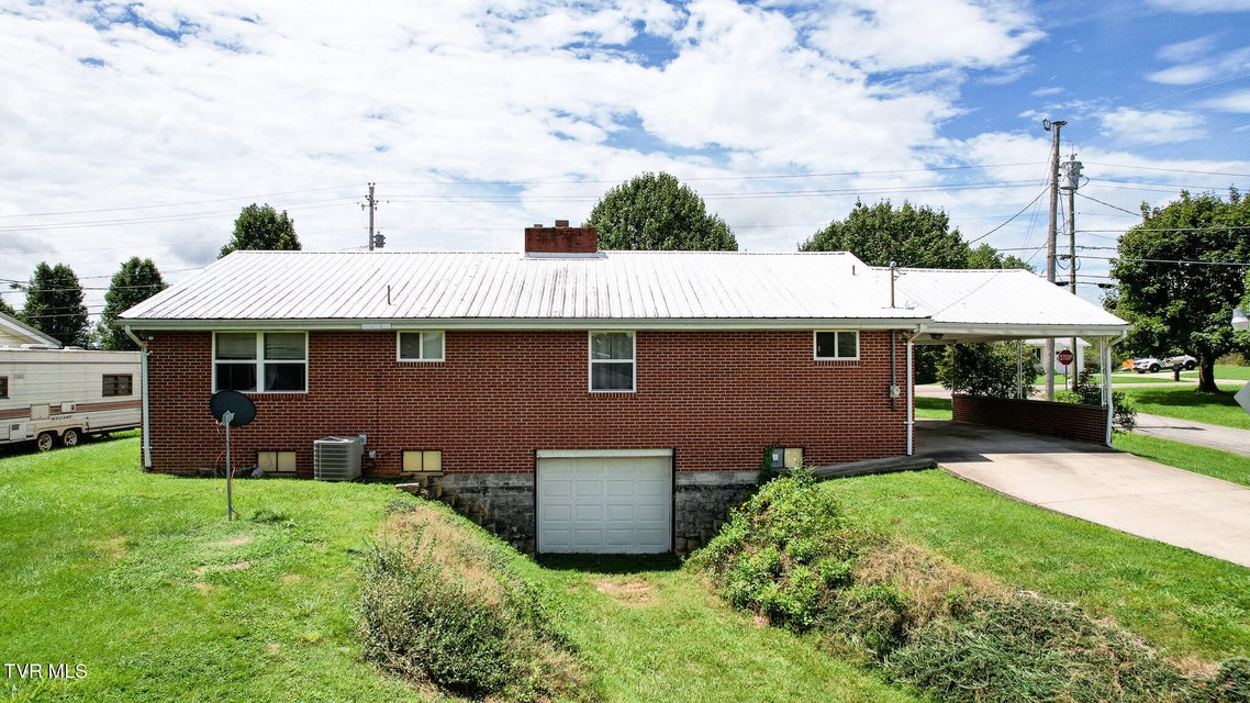 Photo #28: 2215 Jones Bridge Road