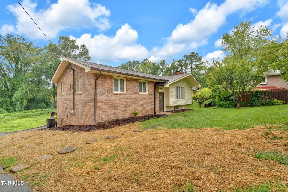Photo #22: 213 Longview Drive