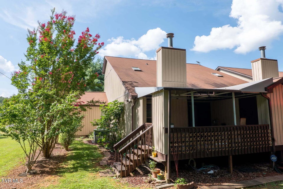 Photo #16: 780 Hamilton Road