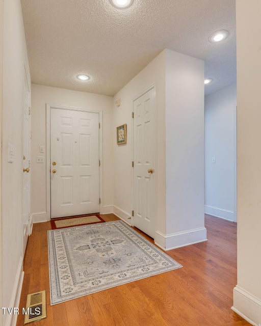 Photo #5: 4115 Thackeray Court