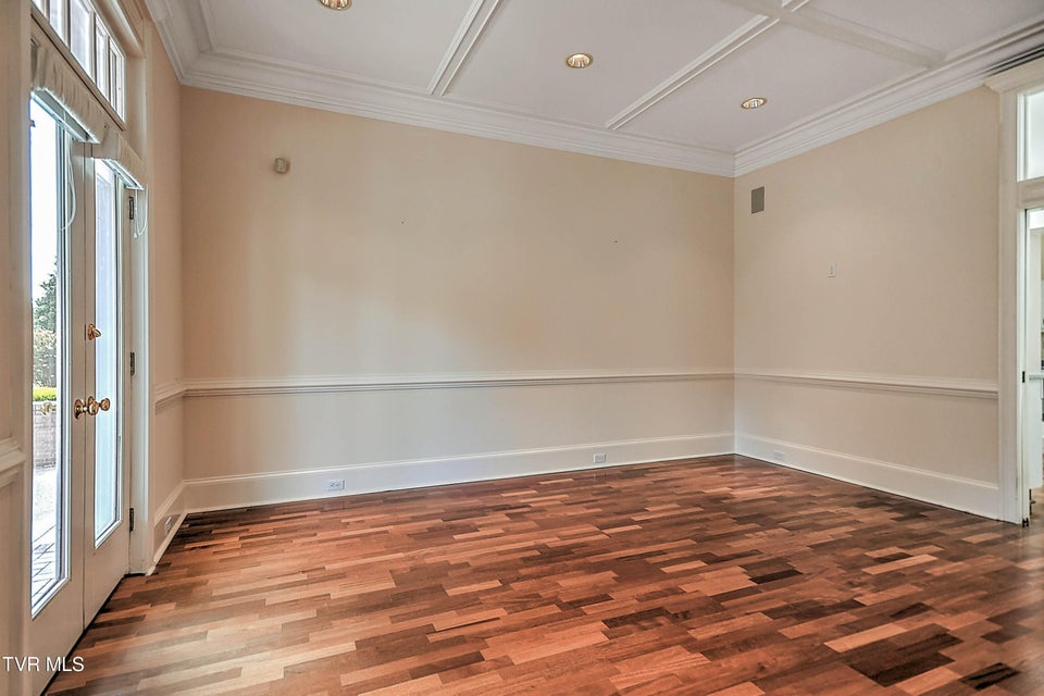 Photo #18: 208 Park Ridge Court