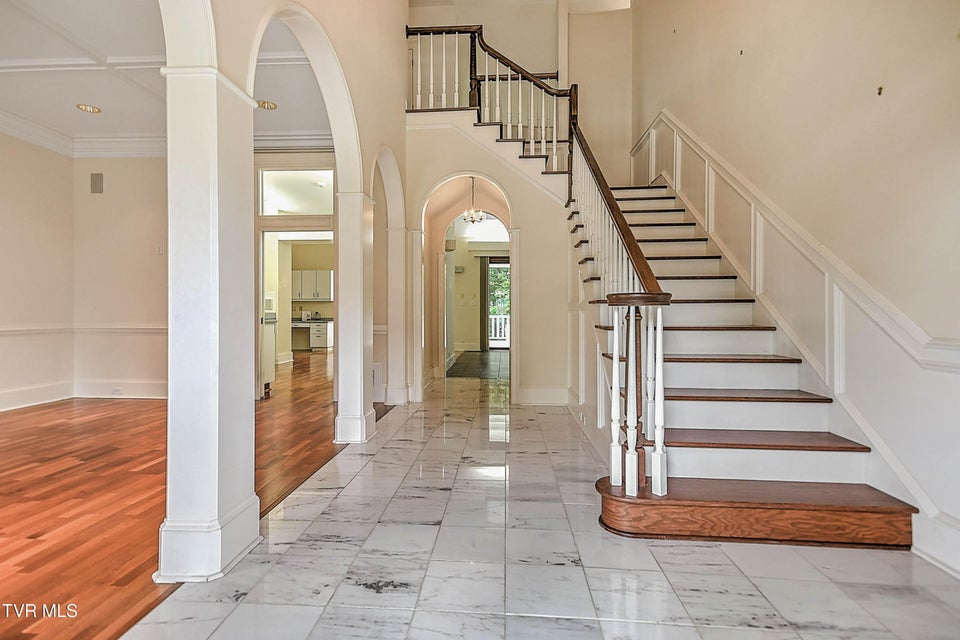 Photo #19: 208 Park Ridge Court