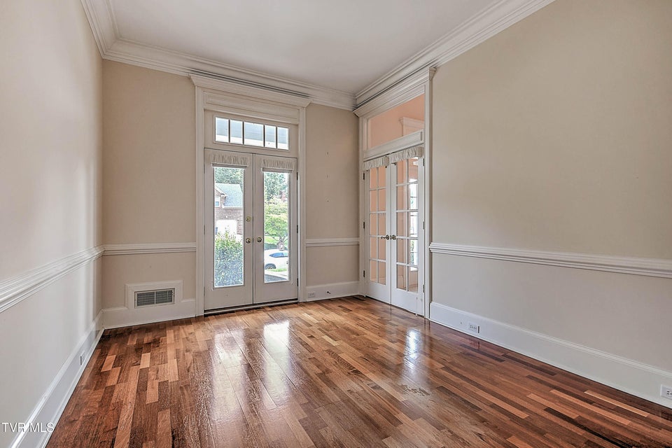 Photo #26: 208 Park Ridge Court