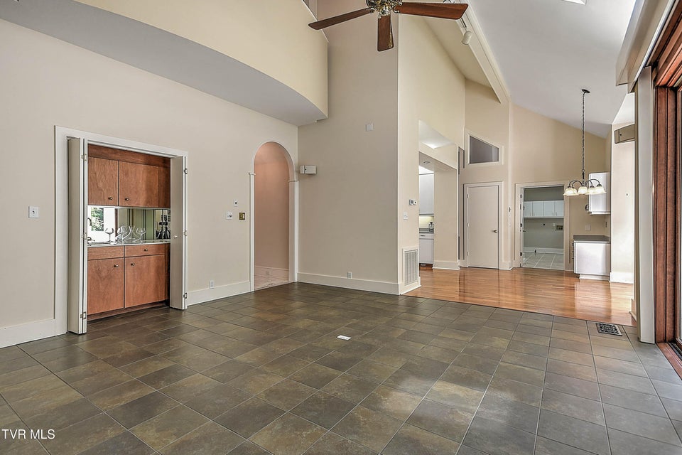 Photo #31: 208 Park Ridge Court