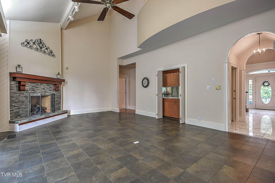 Photo #32: 208 Park Ridge Court