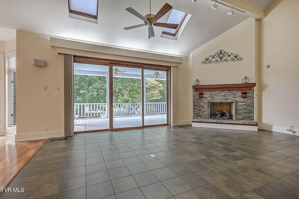 Photo #33: 208 Park Ridge Court