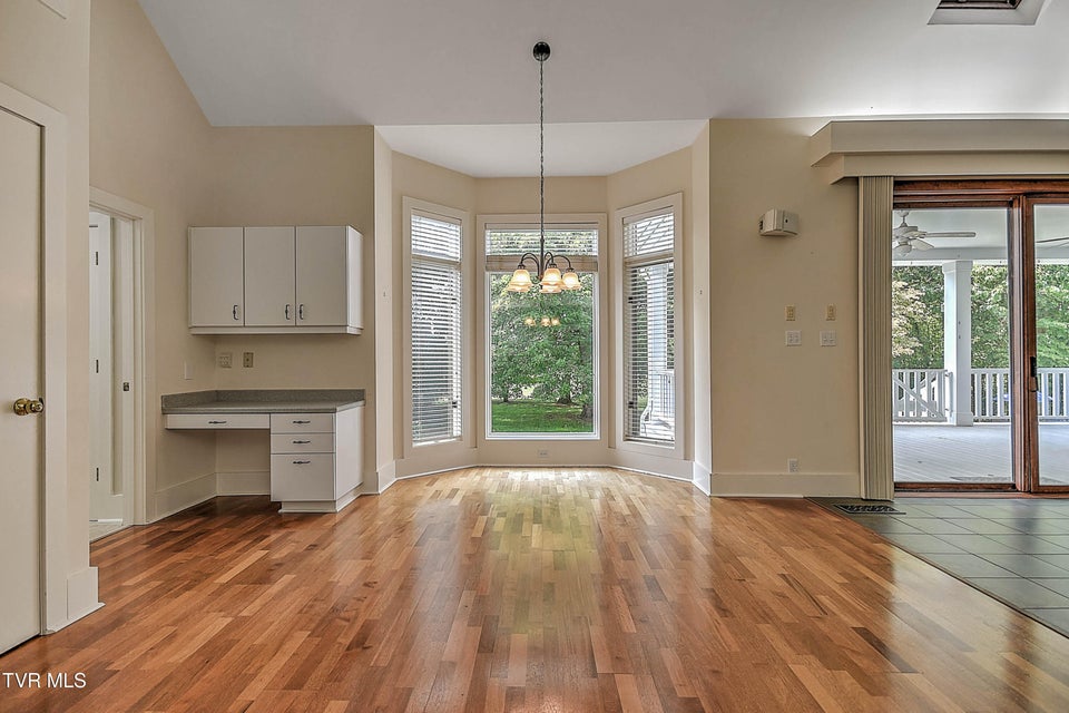 Photo #36: 208 Park Ridge Court