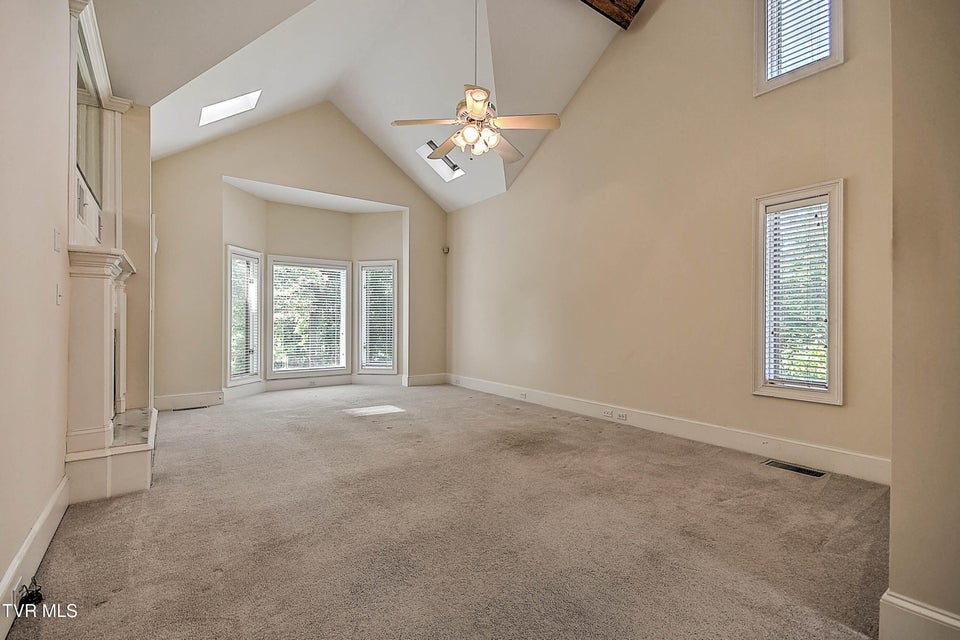 Photo #46: 208 Park Ridge Court