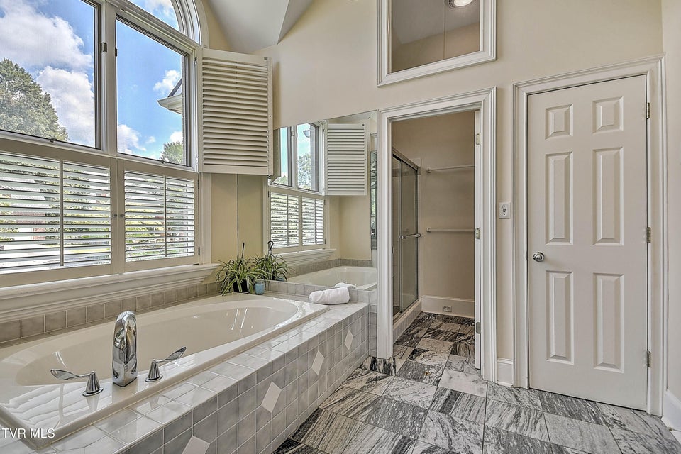 Photo #57: 208 Park Ridge Court
