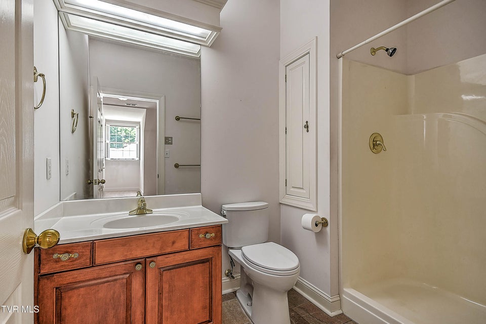 Photo #71: 208 Park Ridge Court