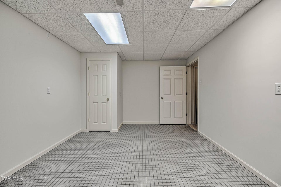 Photo #81: 208 Park Ridge Court