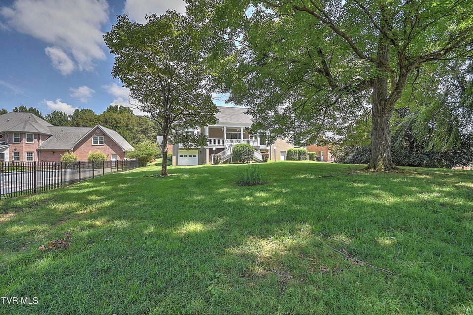 Photo #93: 208 Park Ridge Court