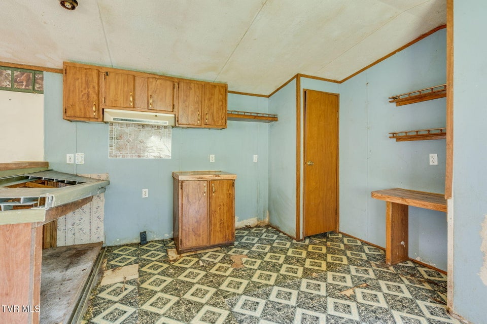 Photo #17: 1562 Mount Holston Road