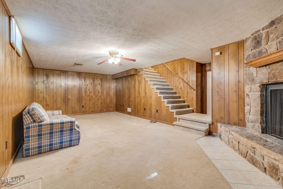 Photo #28: 909 Exeter Place