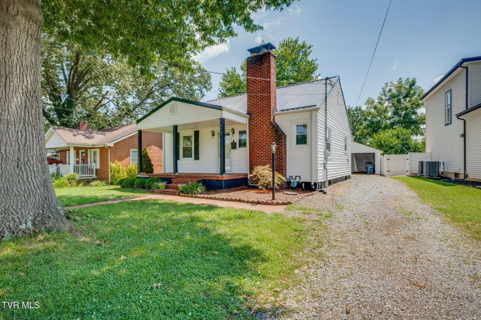 Photo #3: 1617 Barnes Street