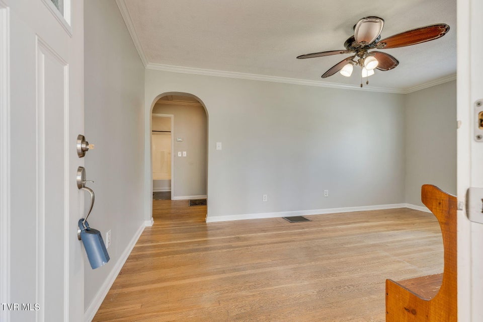 Photo #7: 1617 Barnes Street