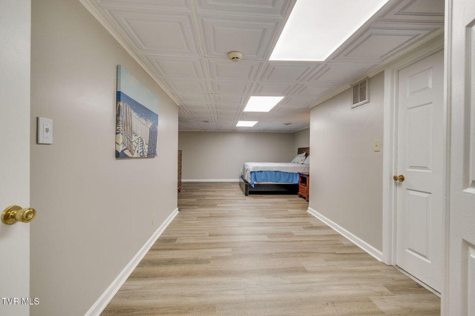 Photo #54: 10 Mcgregor Place