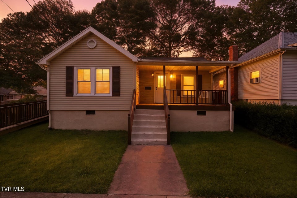 Photo #2: 1050 Spruce Avenue