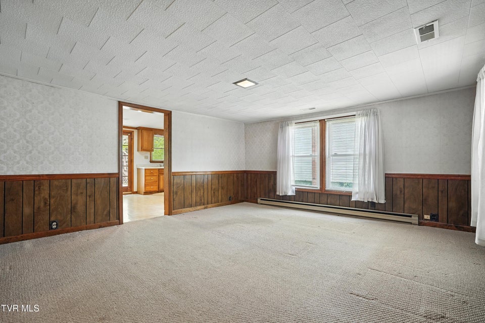 Photo #4: 1050 Spruce Avenue