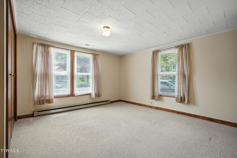 Photo #8: 1050 Spruce Avenue