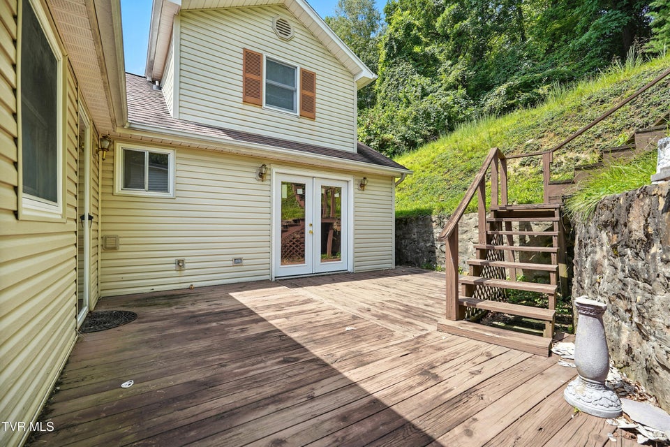 Photo #17: 1050 Spruce Avenue