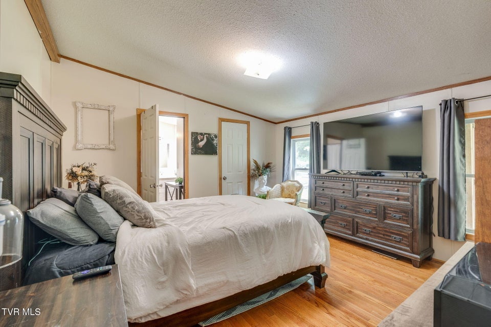 Photo #12: 181 Fordtown Road