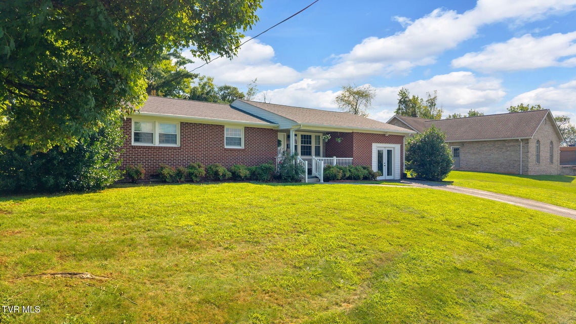 Photo #3: 106 Brown Avenue