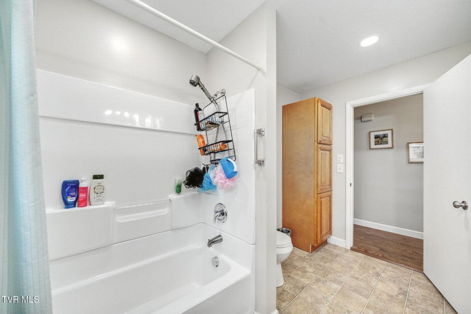 Photo #14: 106 Brown Avenue